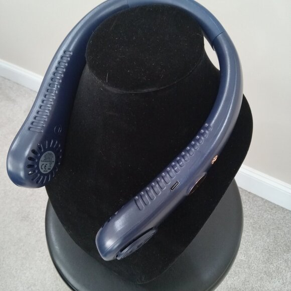 NEW 5 Speed Rechargeable Digital Neck Fan Buy One get free charging cable! - Picture 2 of 5